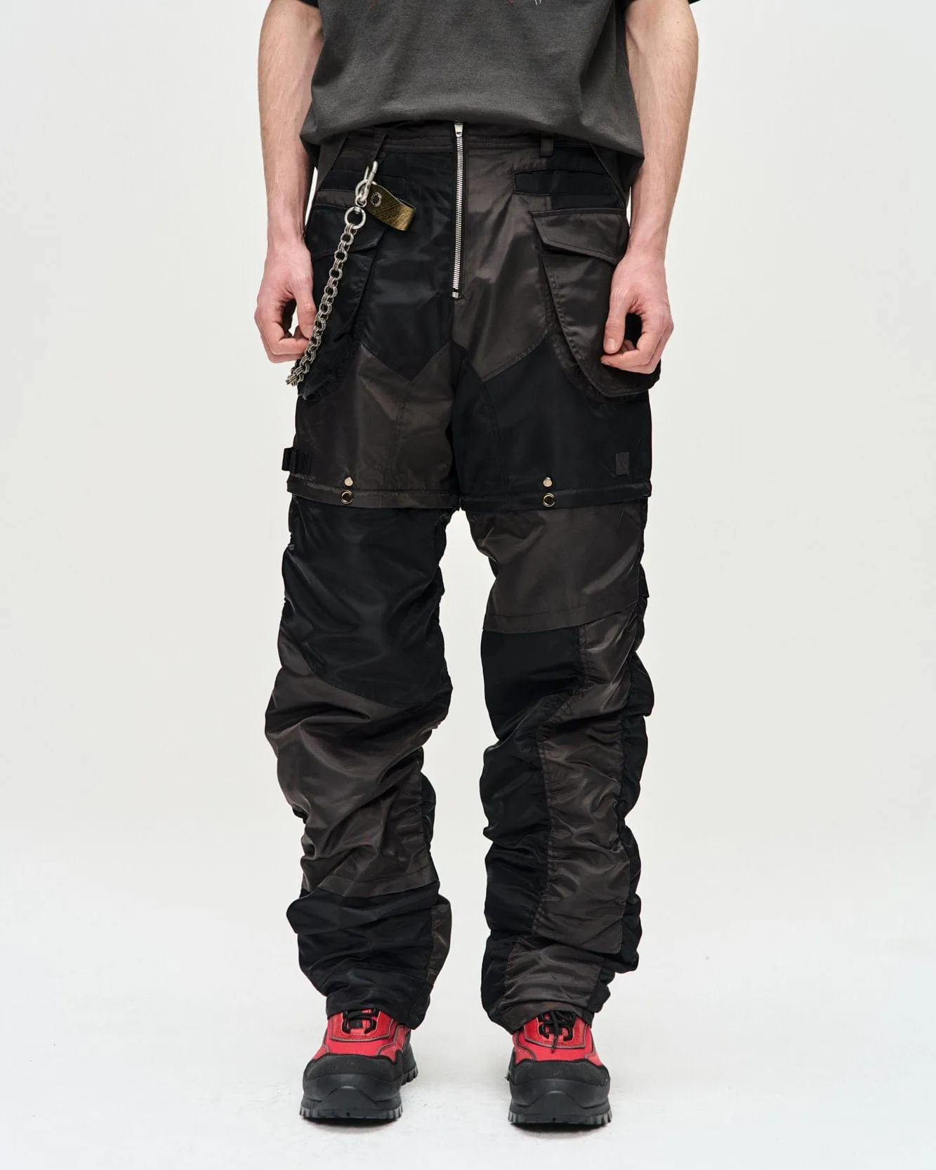 DETACHABLE PATCHWORK CARGO PANTS apa697m(BLACK)