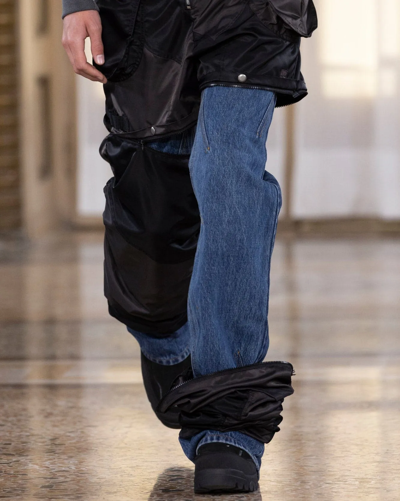 DETACHABLE PATCHWORK CARGO PANTS apa697m(BLACK)
