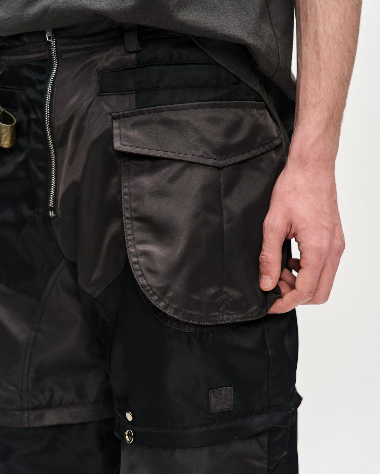 DETACHABLE PATCHWORK CARGO PANTS apa697m(BLACK)